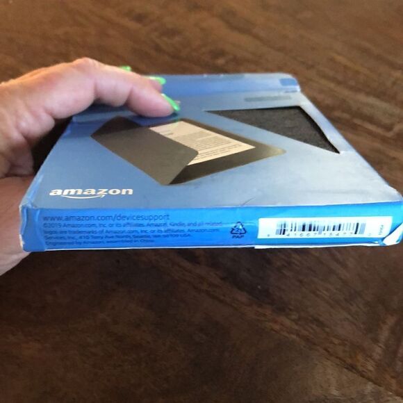 Kindle fabric color-charcoal black 10th generation only - Picture 6 of 6